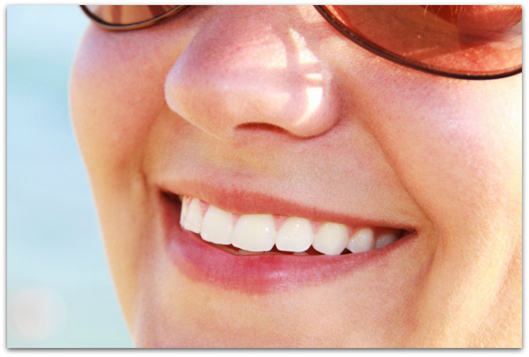 whiten teeth naturally