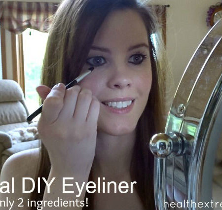 Natural DIY Eyeliner - Made with only 2 ingredients! This eyeliner stays on great and you can vary the color yourself.