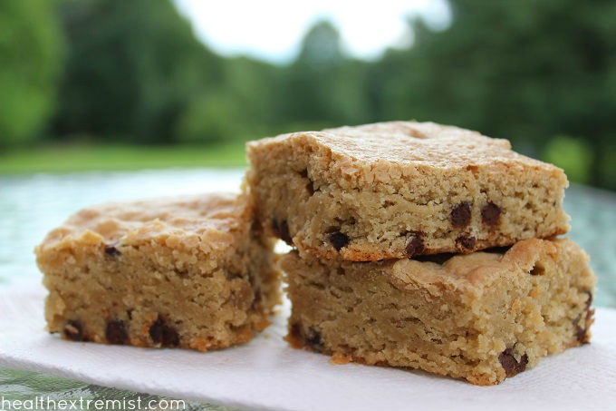 Paleo Blondies Recipe (with Chocolate Chips) - These blondies are gluten free, dairy free, grain free, and refined sugar free.