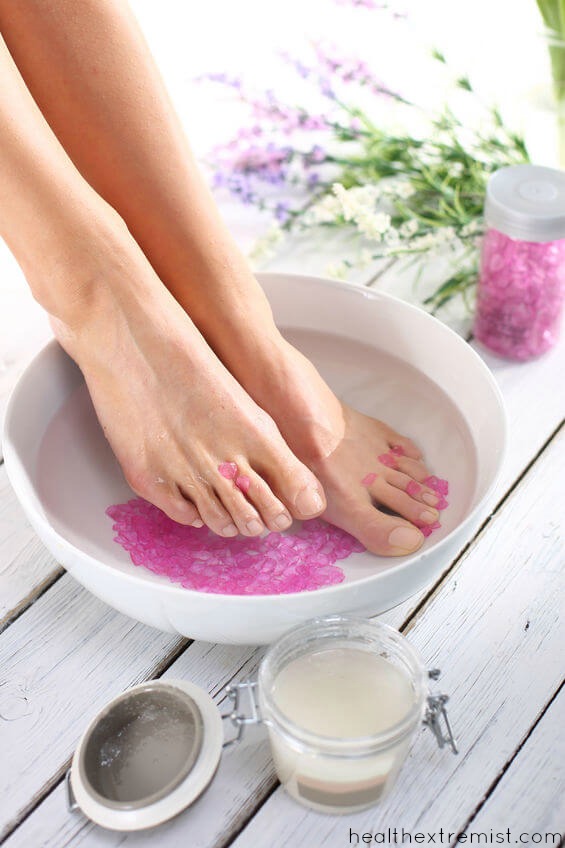 DIY Lavender Foot Soak with Epsom Salts - Use this foot soak before bed to sleep better, reduce inflammation and stress